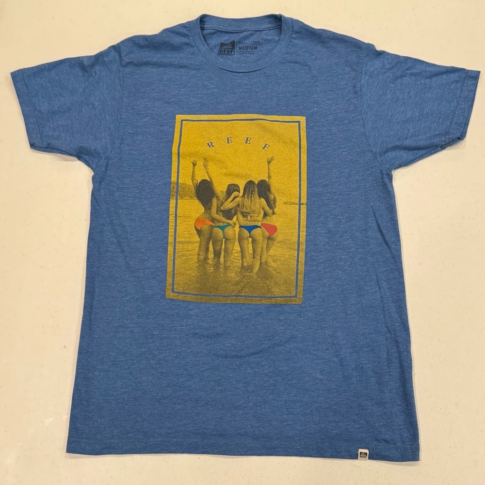 Reef Blue Beach Babe Graphic T-Shirt Life’s Short Go Surf Medium